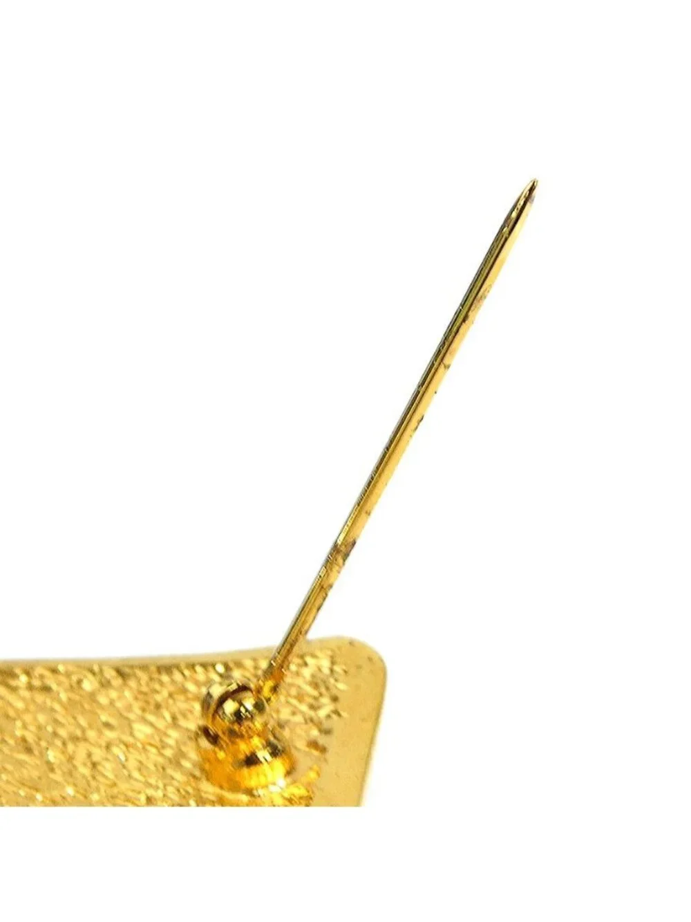 Chanel Brooch Gold